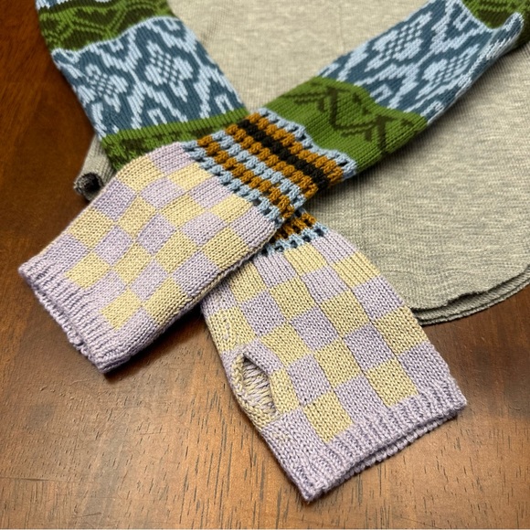 Free People “Gorgeous Cuff” Thermal XS ~ has thumbholes - Picture 4 of 10